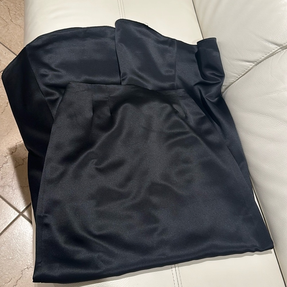 Alex Evenings Size Small Solid Black Satin light long pencil skirt party black
